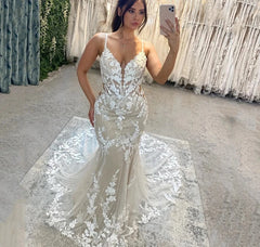 UU- Spaghetti Straps V Neck Mermaid Wedding Dresses Lace Appliques Gorgeous Bridal Dress Sweep Train Bohomian Bride Gown