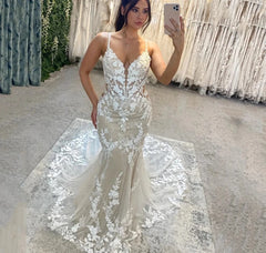UU- Spaghetti Straps V Neck Mermaid Wedding Dresses Lace Appliques Gorgeous Bridal Dress Sweep Train Bohomian Bride Gown